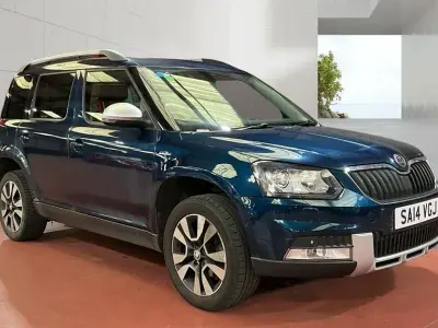 Used Skoda Yeti LAURIN & KLEMENT 140 HP (102 kW) 2014 Blue SUV