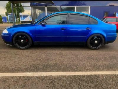 Begagnad VW Passat Sportline 170 HK (125 kW) 2004 Blå Sedan