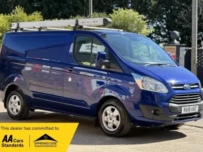 Begagnad Ford Transit Custom Limited 130 HK (95 kW) 2018 Blå Van