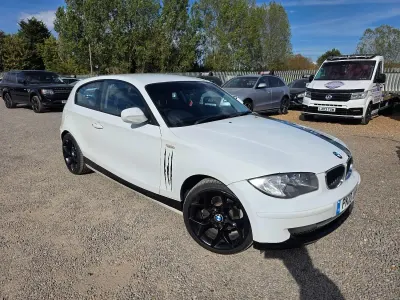 Used BMW 116 Sport Line 2010 White Hatchback
