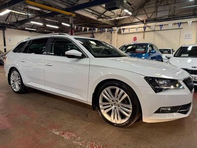Used Skoda Superb SE L Executive 190 HP (139 kW) 2015 White Estate
