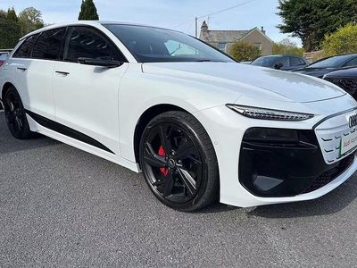 White Used 2025 Audi e-tron Performance SUV | £49,995 (Super price)