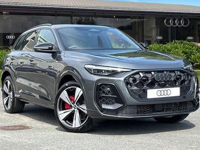Grey New 2025 Audi Q5 Design SUV | £56,555 (Fair price)