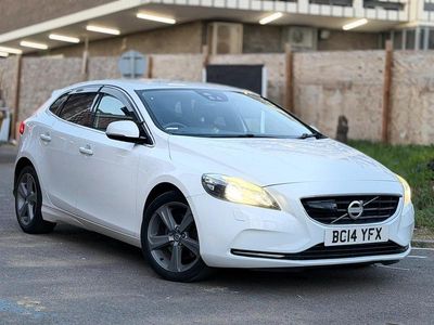 Used Volvo V40 R-Design 180 HP (132 kW) 2025 White