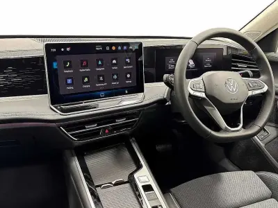 New VW Passat Elegance 204 HP (150 kW) 2026 Grey Estate