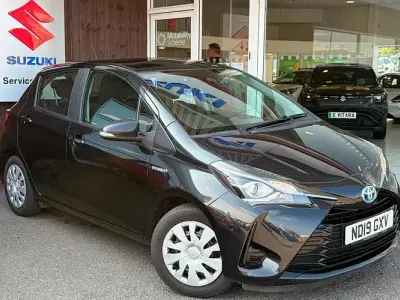 Used Toyota Yaris Hybrid Active 101 HP (74 kW) 2019 Black Hatchback