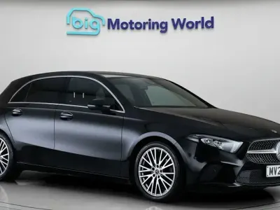 Begagnad Mercedes A180 Executive 136 HK (100 kW) 2022 Svart Halvkombi