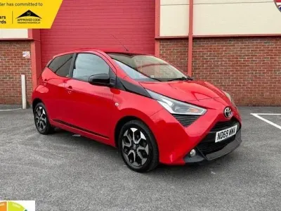 Used Toyota Aygo Trend 72 HP (52 kW) 2020 Red Hatchback