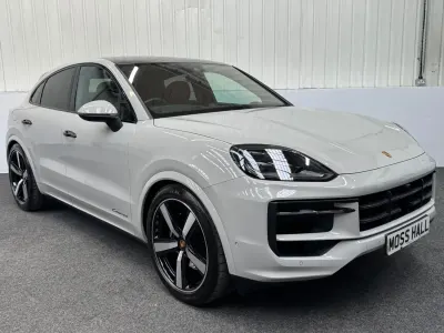 Usado Porsche Cayenne 2025 Cinzento SUV