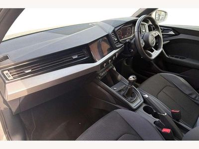 Used Audi A1 S-Line 116 HP (85 kW) 2019 White SUV
