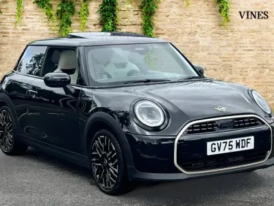 Used Mini Cooper Hatch 114 kW (156 HP) 2026 Black Hatchback