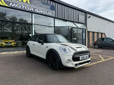 Used Mini Cooper S Hatch 2016 White Hatchback