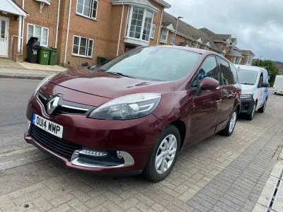Used Renault Grand Scénic III Dynamique 110 HP (80 kW) 2014 Red MPV
