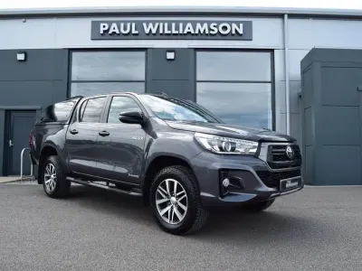 Used Toyota HiLux 150 HP (110 kW) 2020 Grey Pickup