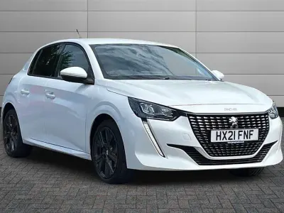 Used Peugeot 208 Allure Premium 100 HP (73 kW) 2021 Bianca white Hatchback