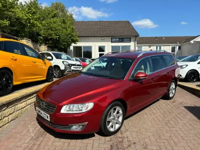 Used Volvo V70 SE Lux 215 HP (158 kW) 2015 Red Estate