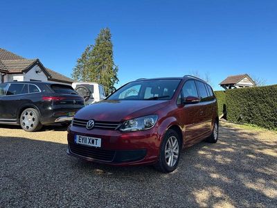 Used VW Touran SE 105 HP (77 kW) 2011 Red MPV