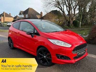 Used Ford Fiesta Zetec 140 HP (102 kW) 2015 Red Hatchback