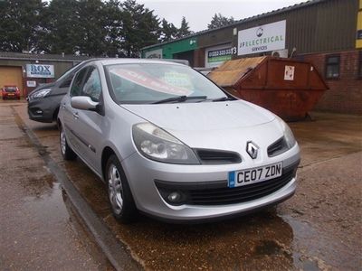 used Renault Clio II EXPRESSION 16V 3 Door AUTOMATIC