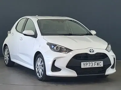 Used Toyota Yaris 116 HP (85 kW) 2023 White Hatchback