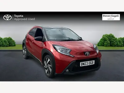 Used Toyota Aygo X 72 HP (52 kW) 2023 Red SUV