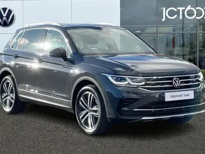 Second-hand VW Tiguan Elegance 150 CP (110 kW) 2023 Gri SUV