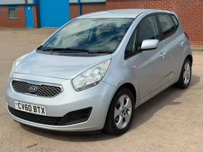 Used Kia Venga 89 HP (65 kW) 2010 Silver Hatchback