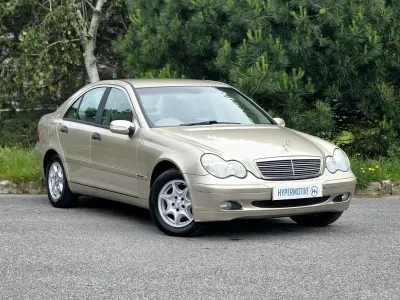Used Mercedes C220 Classic 143 HP (105 kW) 2003 Beige Sedan