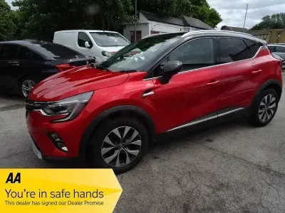 Used Renault Captur Version S 130 HP (95 kW) 2020 Red/black SUV