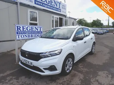 Used Dacia Sandero Essentiel 91 HP (66 kW) 2022 White Hatchback