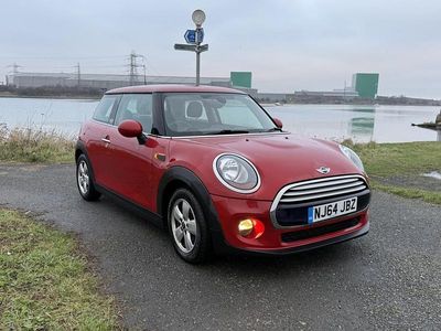 Used Mini Cooper Hatch 136 HP (100 kW) 2014 Red Hatchback
