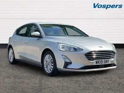 Used Ford Focus Titanium 123 HP (90 kW) 2019 Silver Hatchback