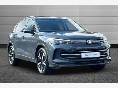 Used VW Tiguan Elegance 150 HP (110 kW) 2025 Dolphin grey SUV