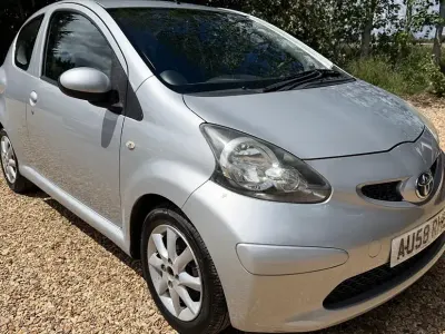 Used Toyota Aygo Platinum 67 HP (49 kW) 2008 Silver Hatchback