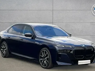 Käytetty BMW M760e Comfort Edition 563 HP (414 kW) 2024 Sininen Sedan