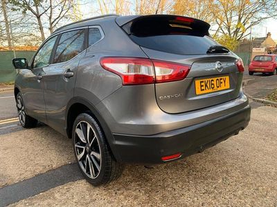 Used Nissan Qashqai Tekna 115 HP (84 kW) 2016 Grey SUV