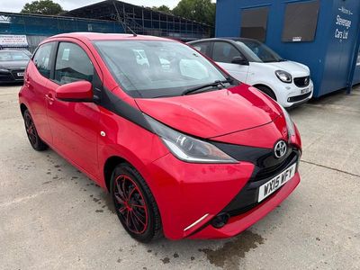 Used Toyota Aygo X-play 68 HP (50 kW) 2015 Red Hatchback