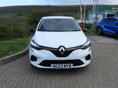 Używany Renault Clio V Evolution 2023 Biały Hatchback