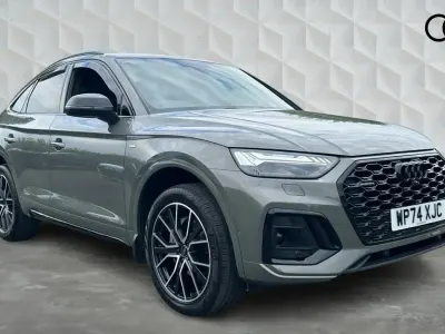 Usado Audi Q5 Sportback Black Edition 204 HP (150 kW) 2024 Cinzento SUV
