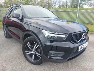Begagnad Volvo XC40 R-Design 163 HK (119 kW) 2020 Svart SUV