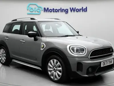 Begagnad Mini Cooper S Classic 220 HK (161 kW) 2022 Halvkombi