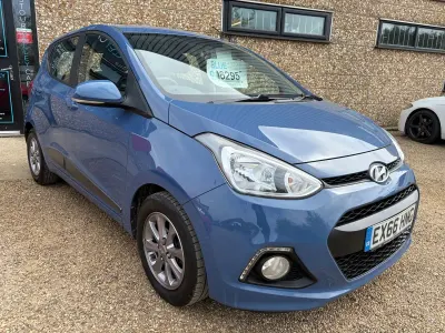 Używany Hyundai i10 Premium 87 KM (63 kW) 2016 Niebieski Hatchback