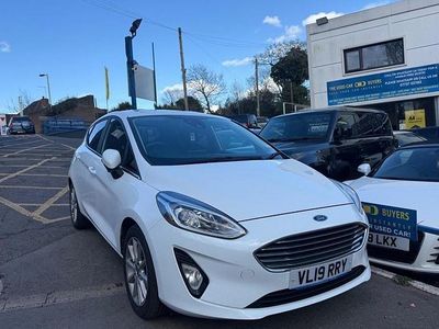 Used Ford Fiesta Titanium 125 HP (91 kW) 2019 White Hatchback