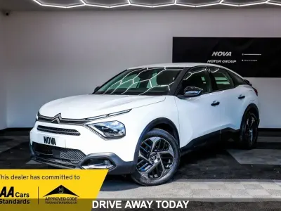 Used Citroën C4 PureTech 102 HP (75 kW) 2023 White SUV
