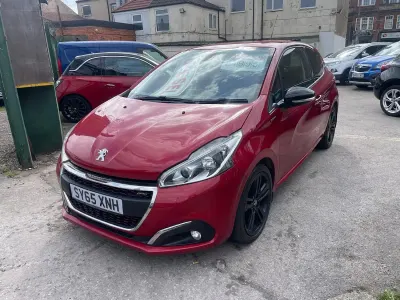 Used Peugeot 208 GT-line 120 HP (88 kW) 2015 Red Hatchback