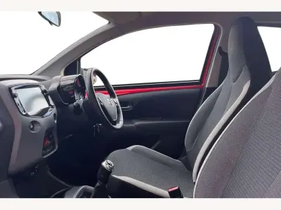 Used Toyota Aygo Trend 72 HP (52 kW) 2021 Red Hatchback