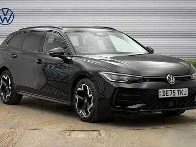 Used VW Passat R-line 272 HP (200 kW) 2025 Black Estate