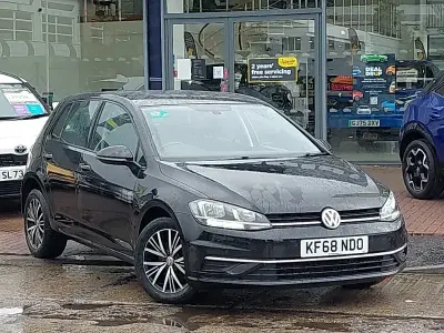 Used VW Golf VII SE 115 HP (84 kW) 2019 Black Hatchback