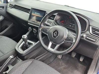 Used Renault Clio V Iconic 100 HP (73 kW) 2021 Blue Hatchback