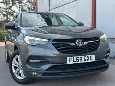 Used Vauxhall Grandland X S 130 HP (95 kW) 2018 Grey SUV
